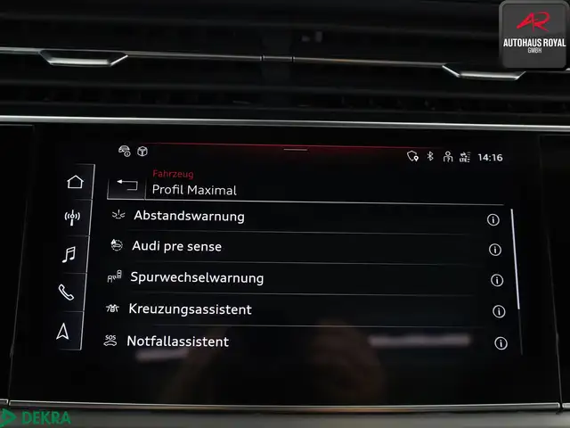 Audi Q8 view 19