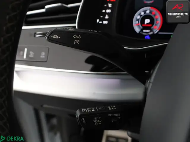 Audi Q8 view 22