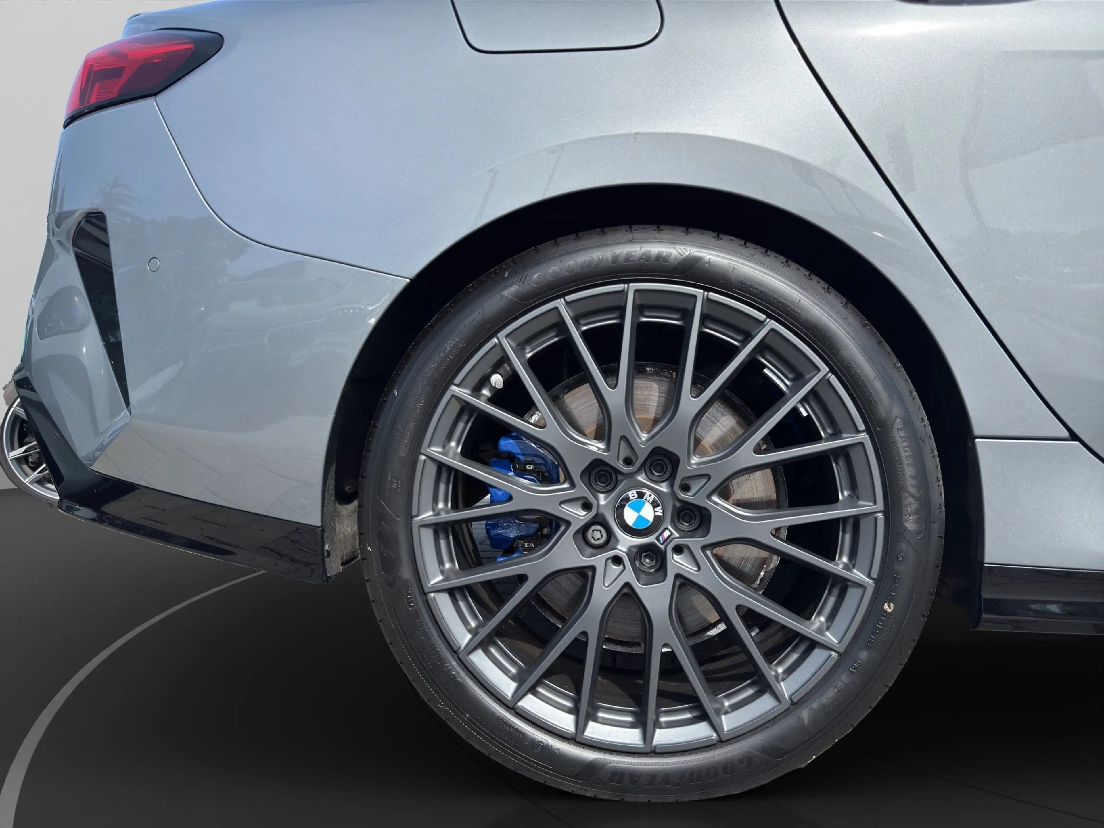 BMW 235 M235 xDrive Gran Coupe Head-Up 360° Kamera Driving — photo 12