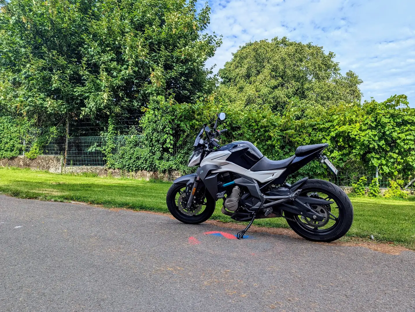CFMOTO 650 NK ABS Biały - 1