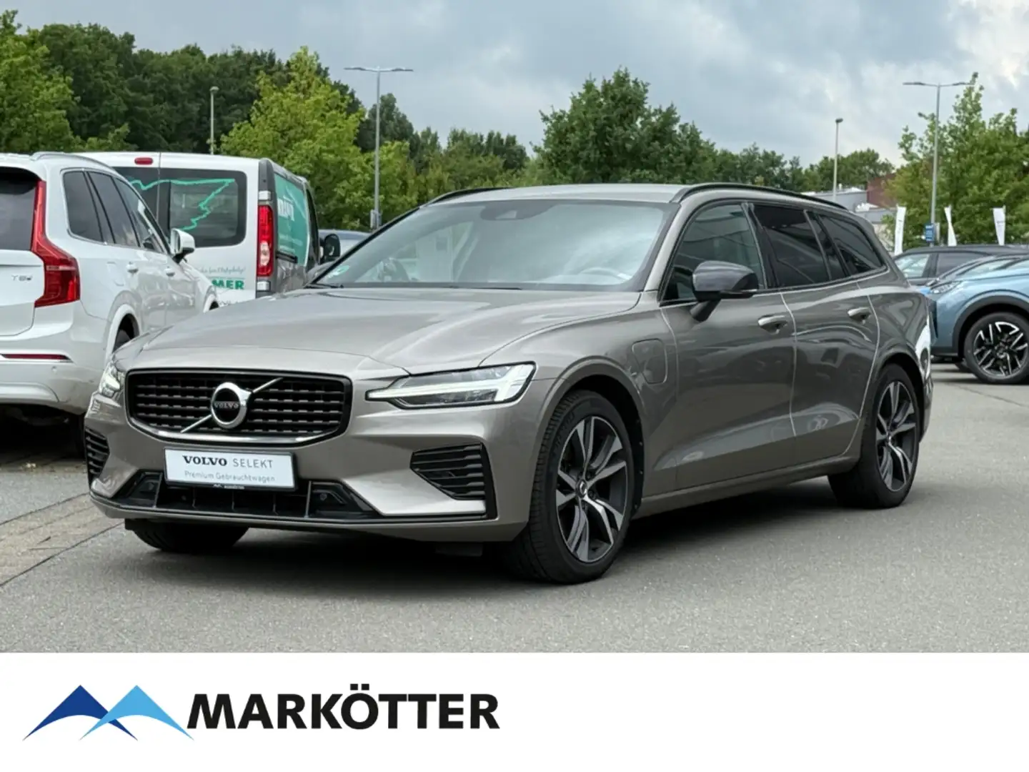 Volvo V60 T6 AWD Plus Dark Recharge AHK/ACC/CAM/LHZ Grigio - 1