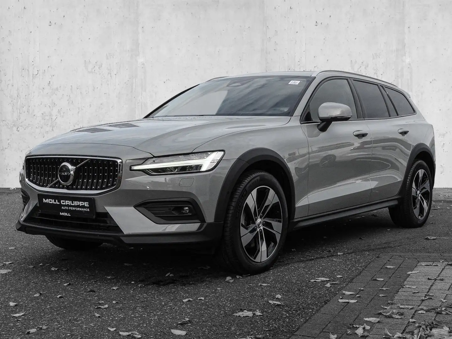 Volvo V60 V 60 Cross Country B4 AWD Ultimate Grau - 2