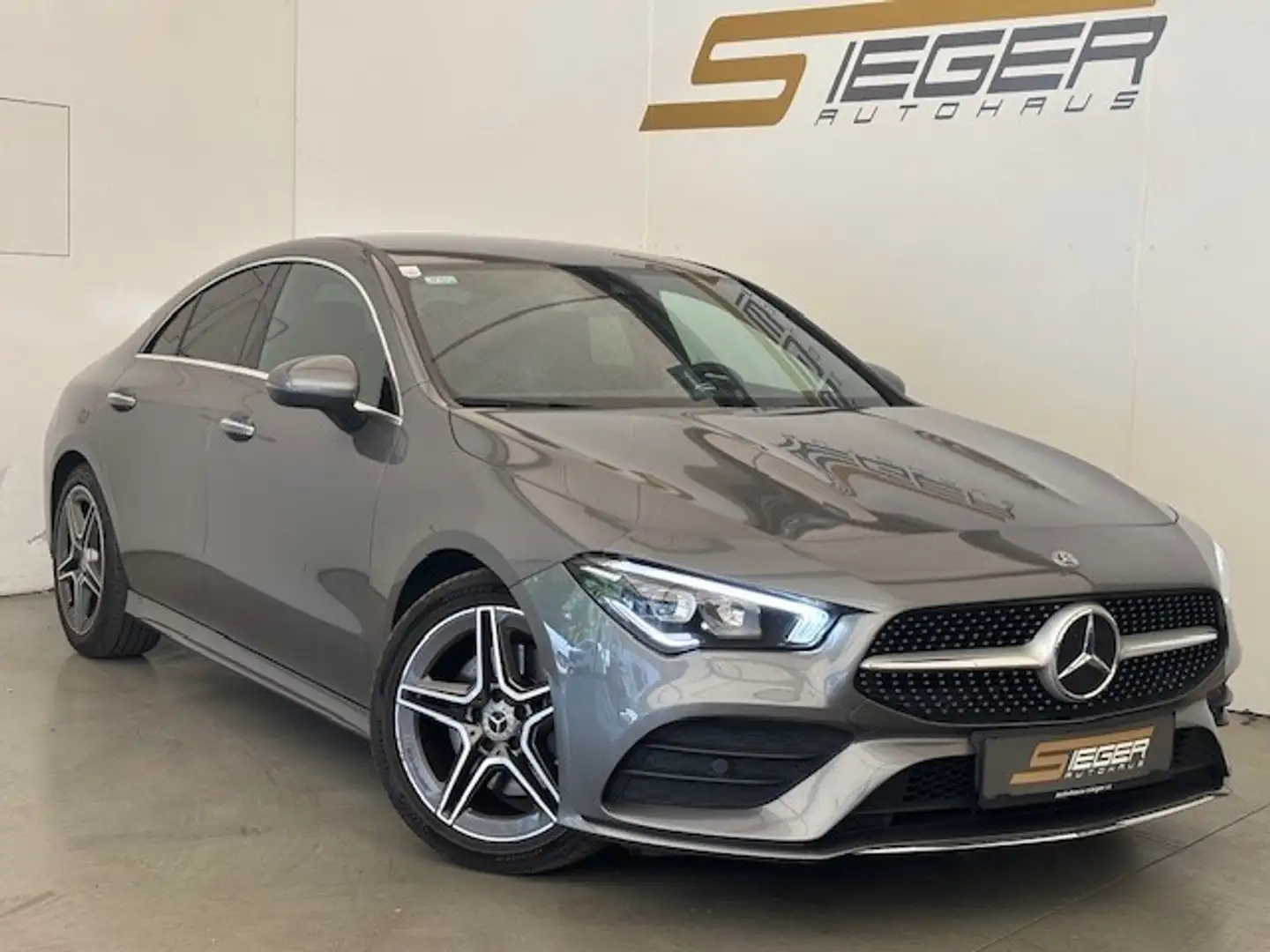 Mercedes-Benz CLA 220 4MATIC Aut. Gris - 1