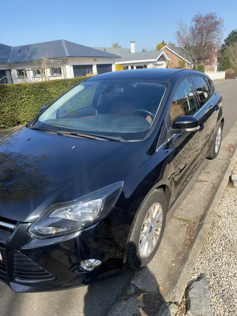 Ford Focus Focus 1.6i Ti-VCT Titanium Zwart - 1