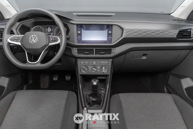 Volkswagen T-Cross view 9