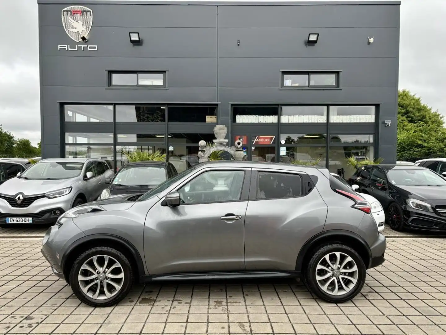 Nissan Juke 1.2i - 16V TURBO DIG-T Grey - 1