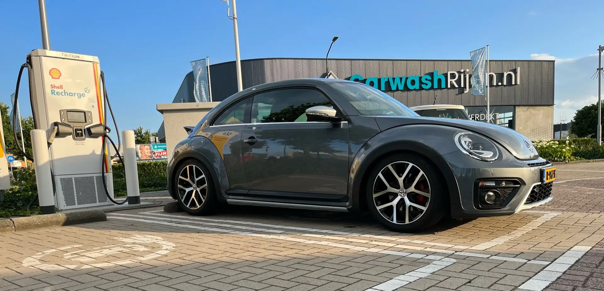 Volkswagen Beetle 2.0 TSI Dune Grau - 2