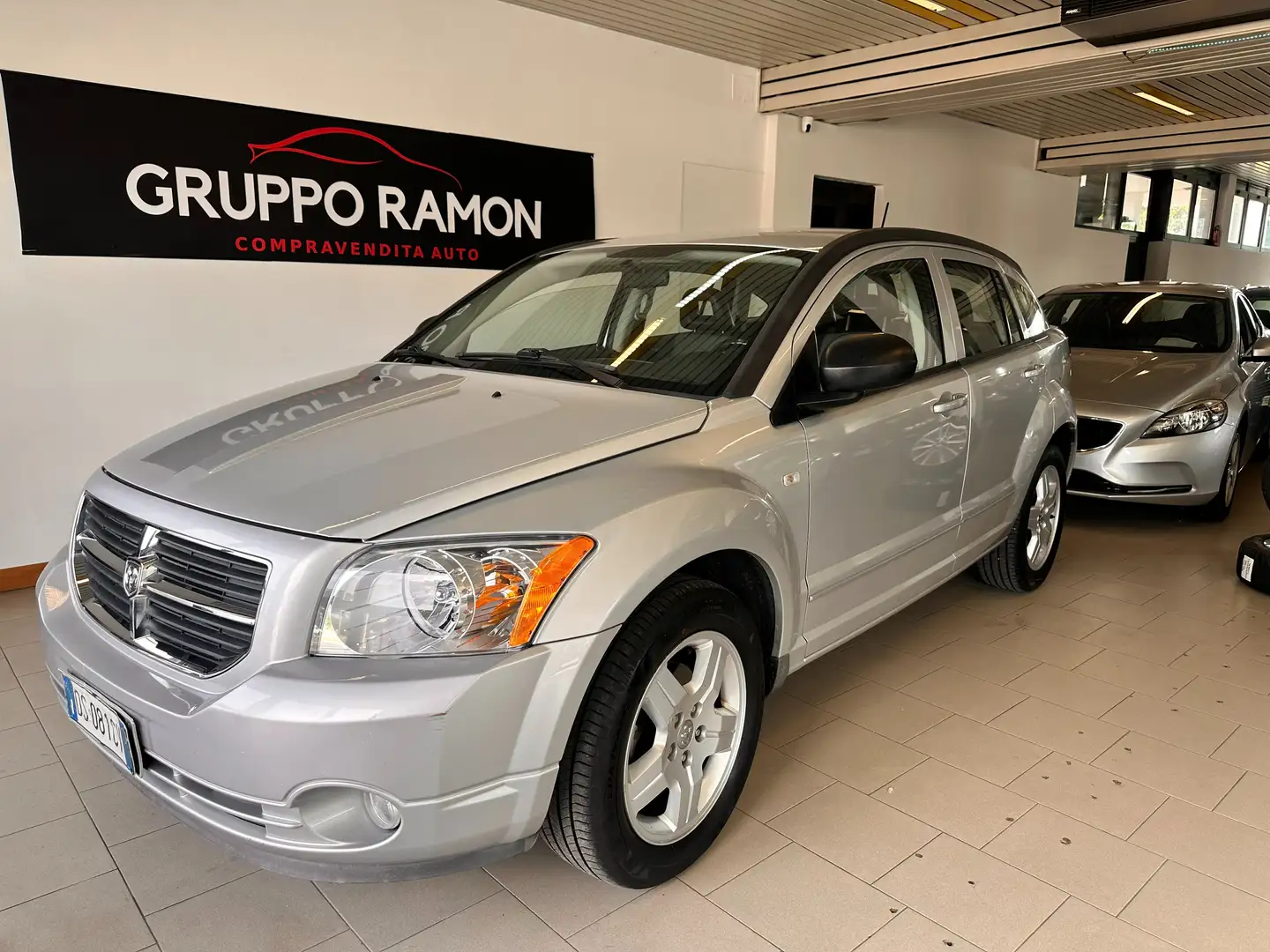 Dodge Caliber Caliber 2.0 td SXT Plateado - 1