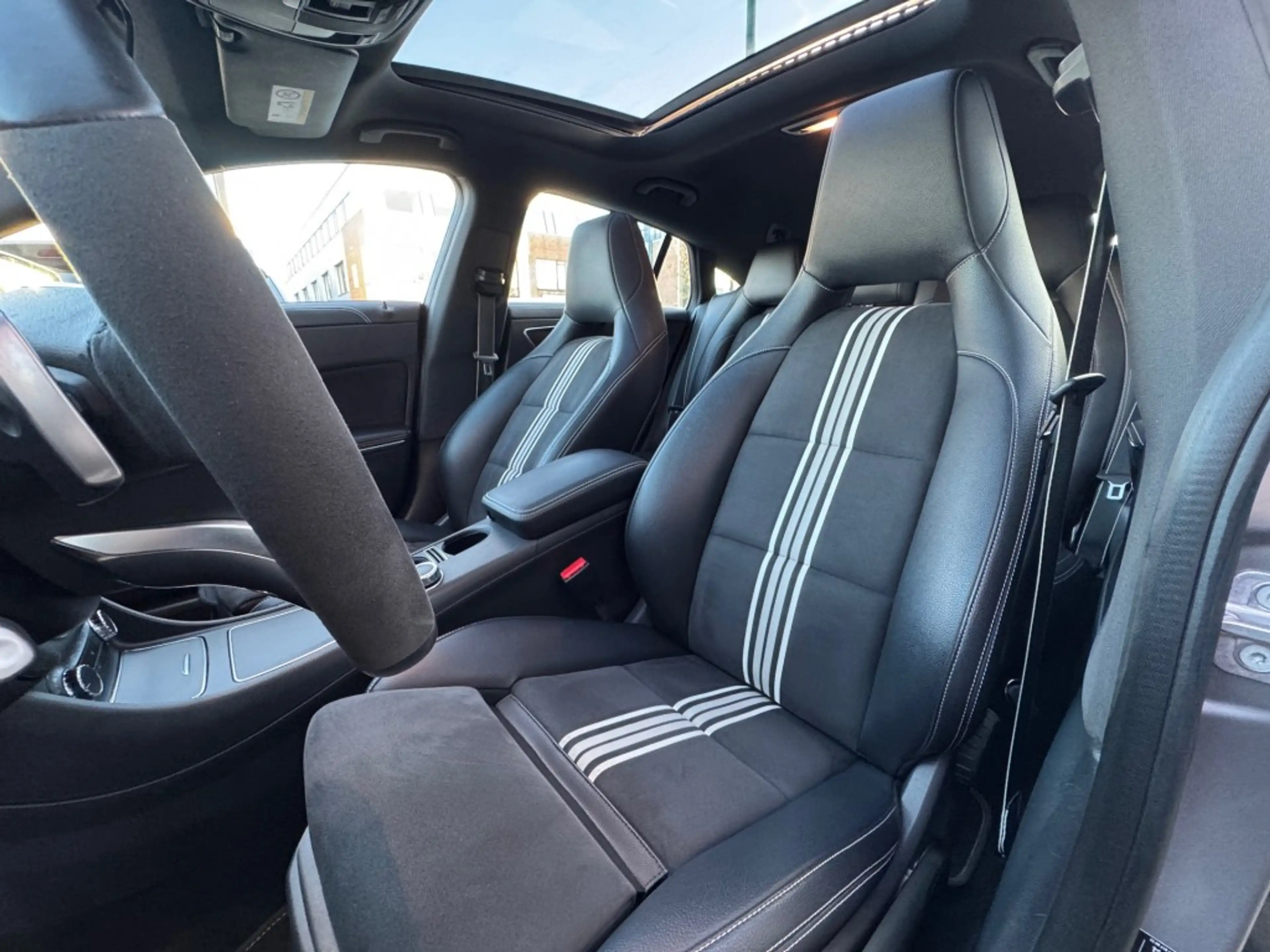 Mercedes-Benz CLA 220 Shooting Brake 4Matic Panorama — photo 13