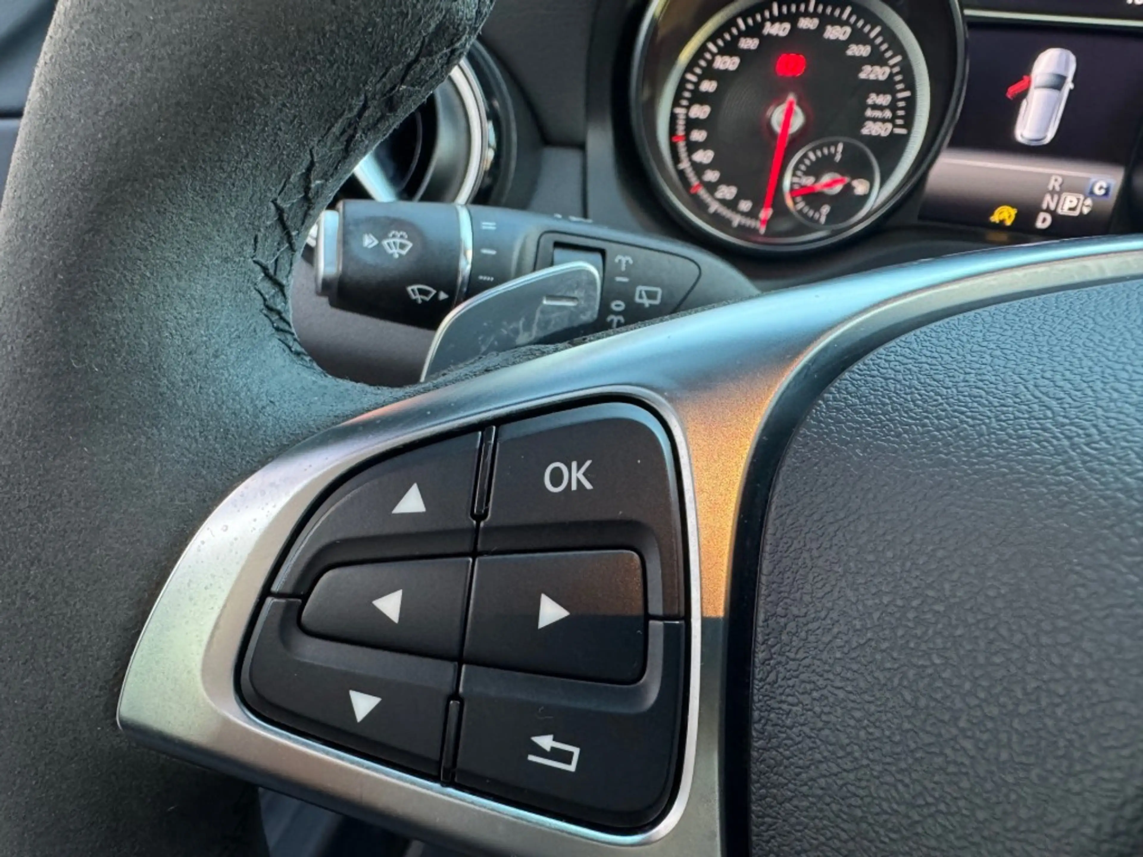 Mercedes-Benz CLA 220 Shooting Brake 4Matic Panorama — photo 27