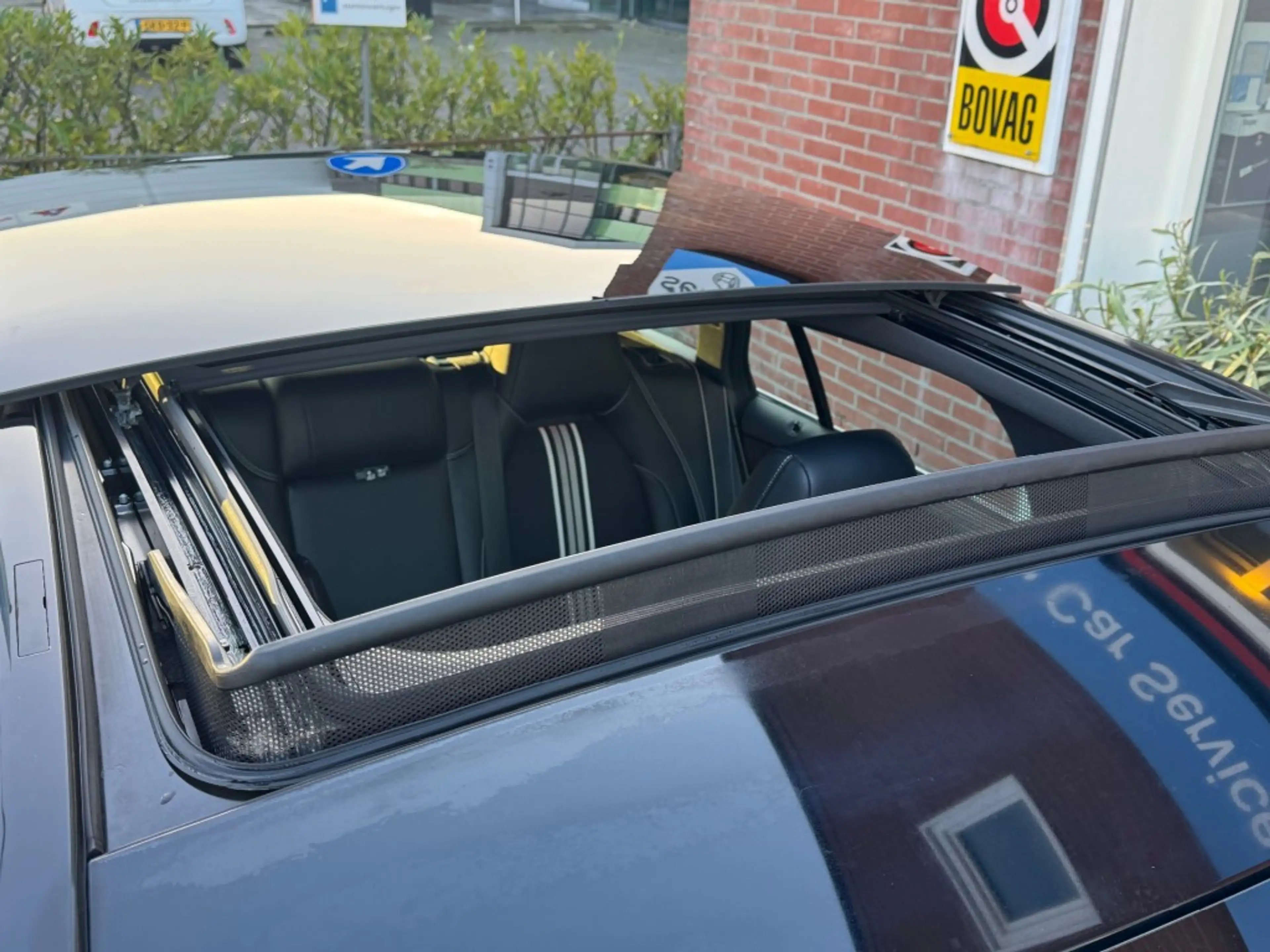 Mercedes-Benz CLA 220 Shooting Brake 4Matic Panorama — photo 34