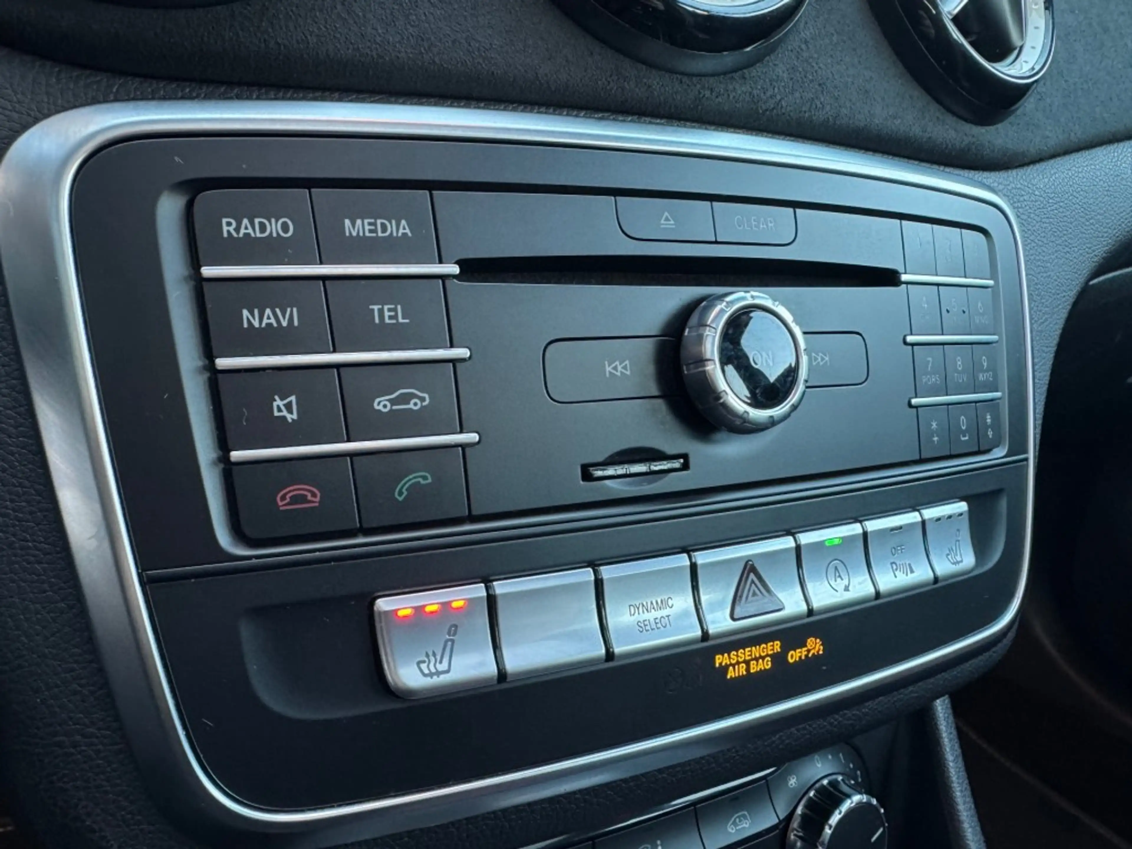 Mercedes-Benz CLA 220 Shooting Brake 4Matic Panorama — photo 25