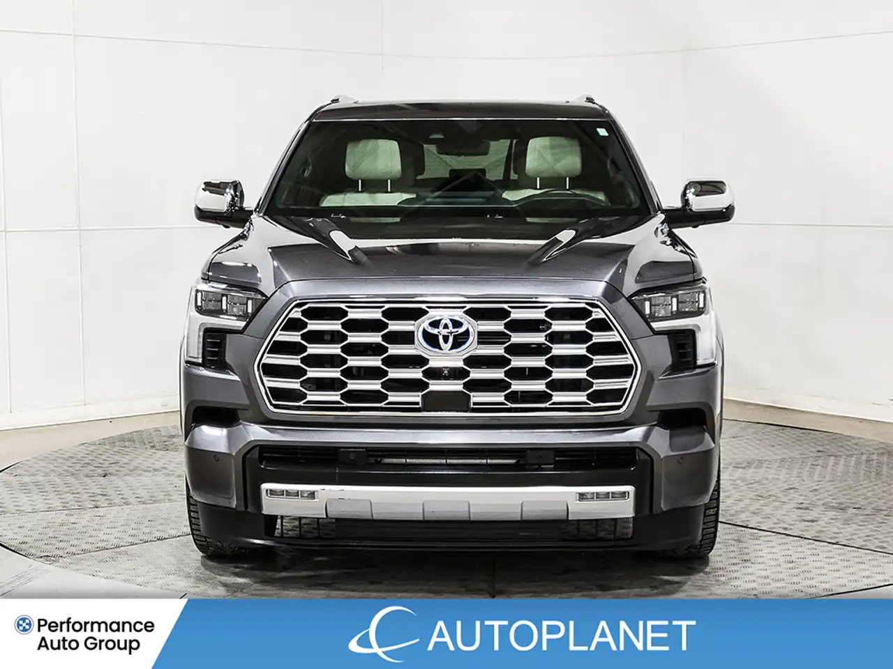 Toyota Sequoia снимка Toyota Sequoia