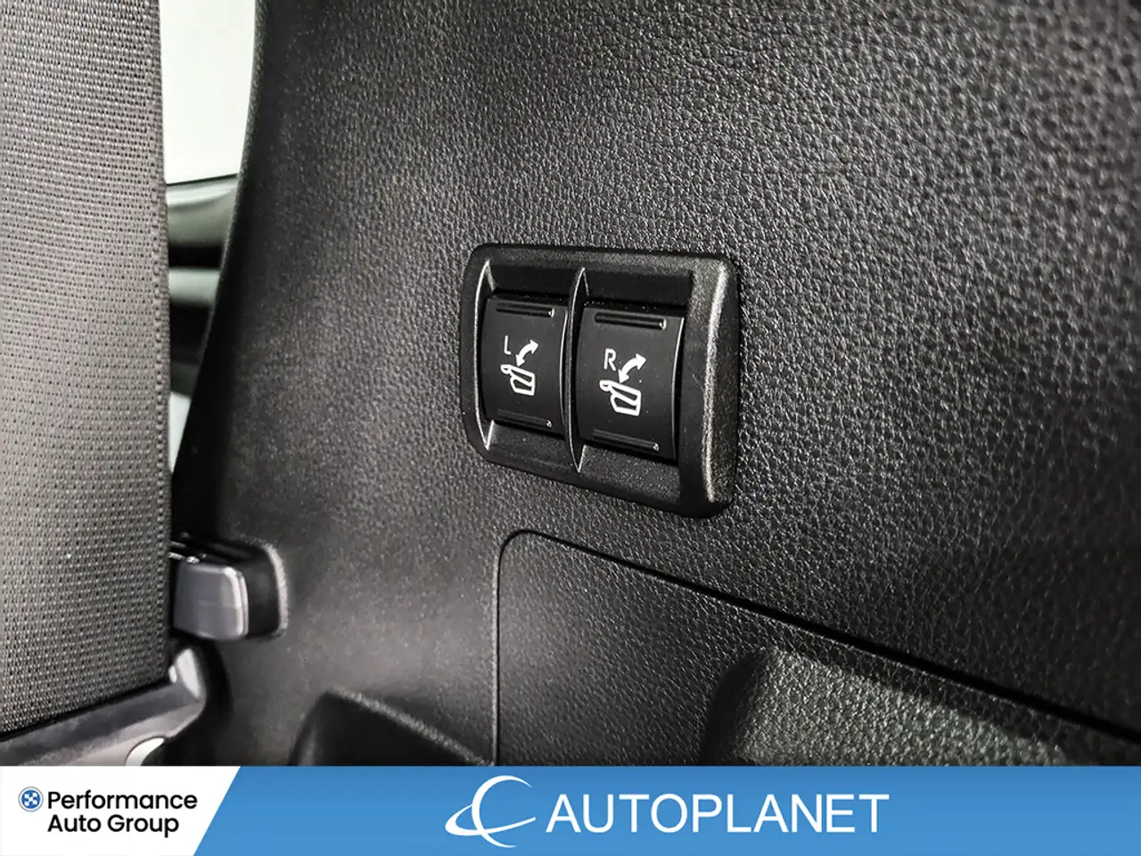 Toyota Sequoia снимка Toyota Sequoia