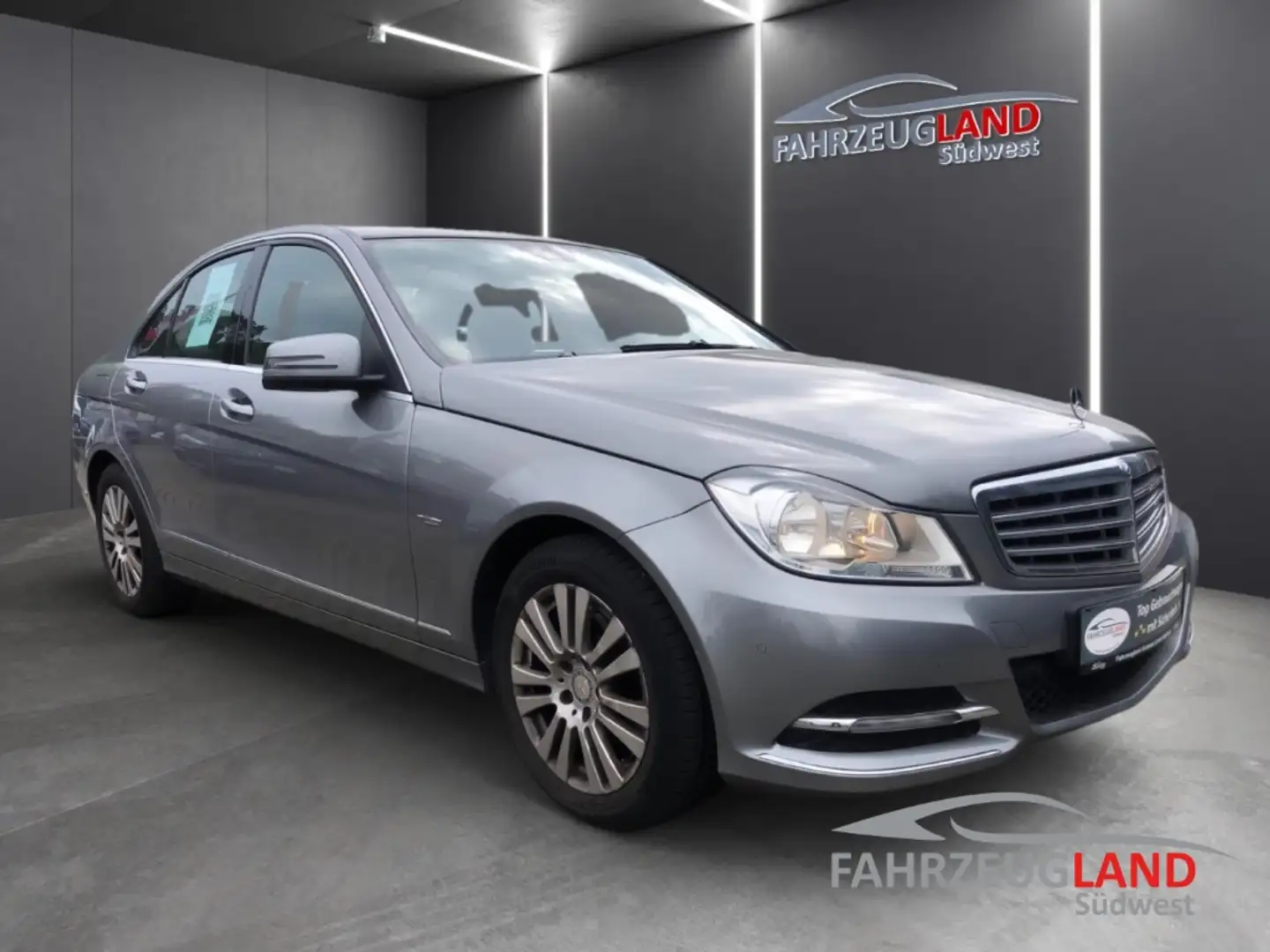 Mercedes-Benz C 180 CGI Elegance Navi Klimatronic LM Edelholz Esche Plateado - 2