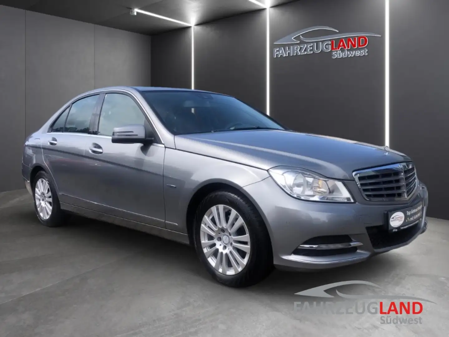 Mercedes-Benz C 180 CGI Elegance Navi Klimatronic LM Edelholz Esche Silber - 2