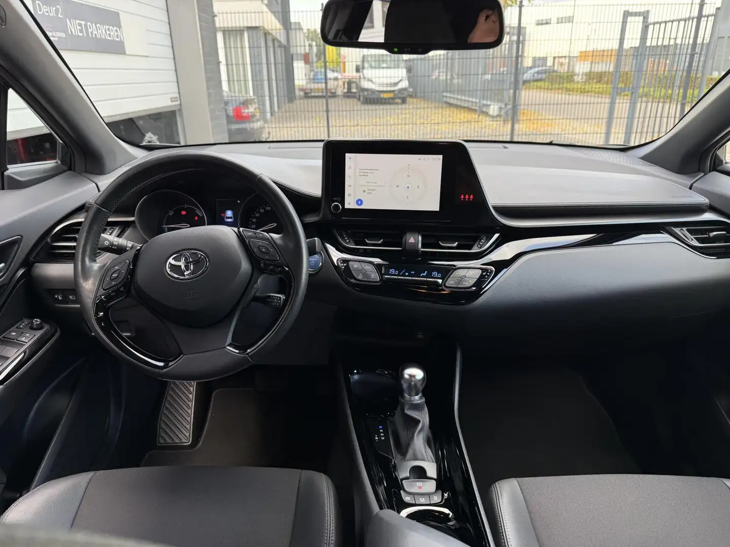 Toyota C-HR 2.0 Hybrid Dynamic Noir - 2