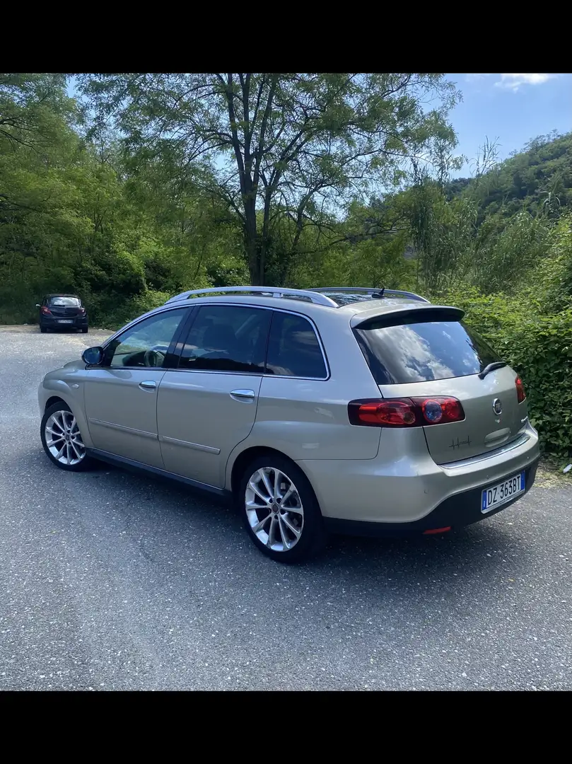 Fiat Croma 1,9 jtd 150 cv e GPL Beige - 2