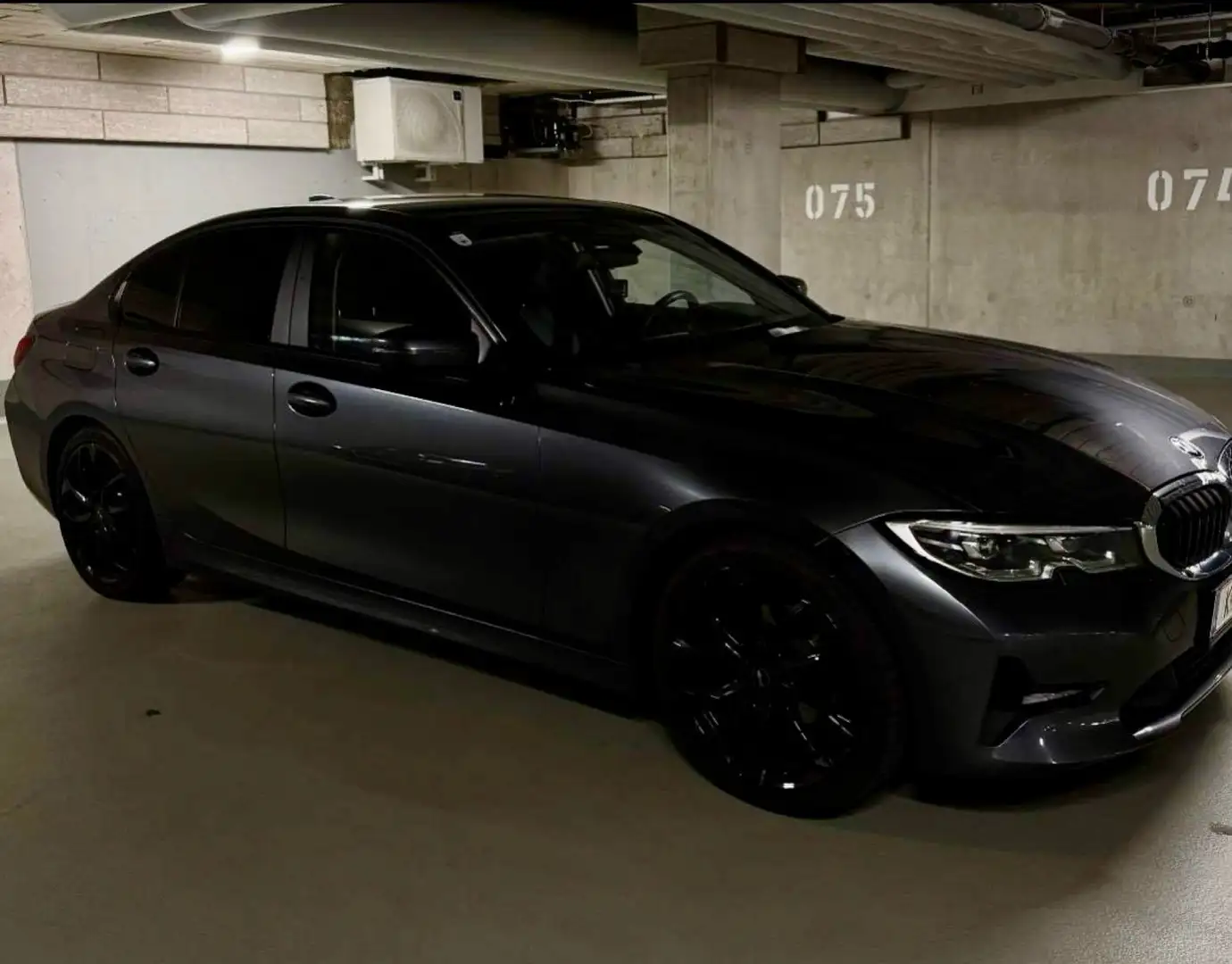 BMW 318 318d Grau - 1