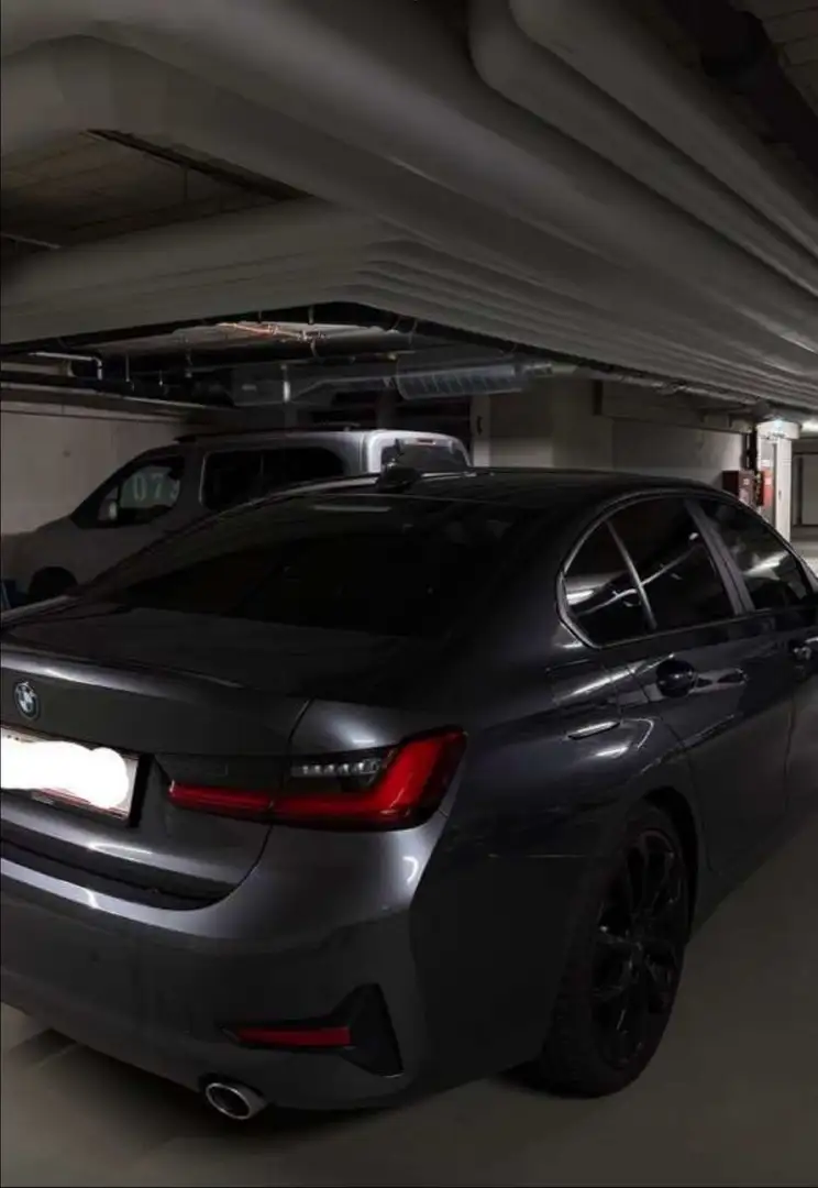 BMW 318 318d Grau - 2