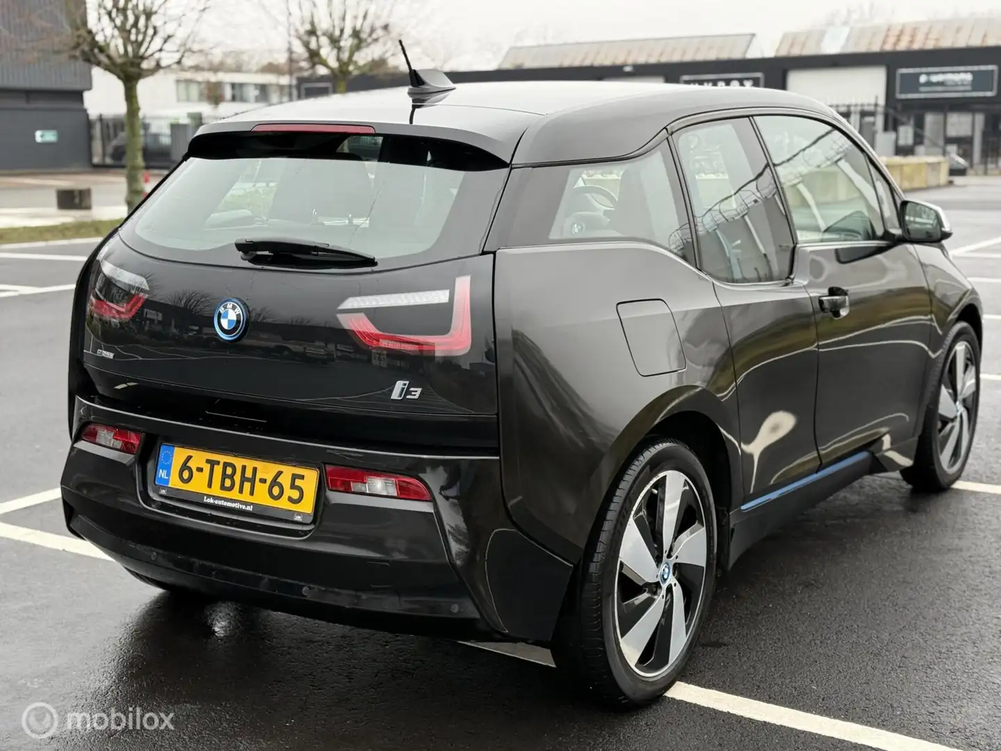 BMW i3 Basis Comfort 22 kWh NAP Noir - 2