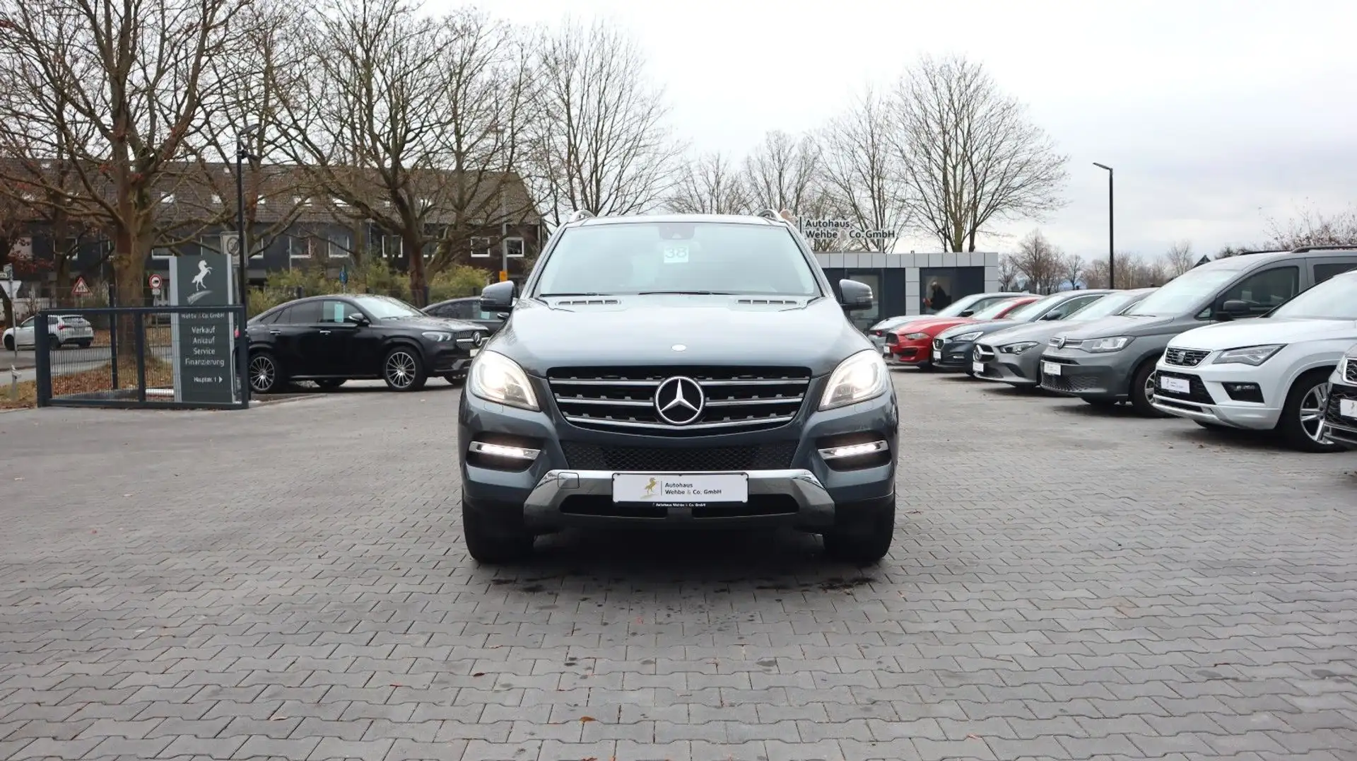 Mercedes-Benz ML 350 CDI 4Matic BT Pano Bi Xenon PDC Navi AHK Grau - 2