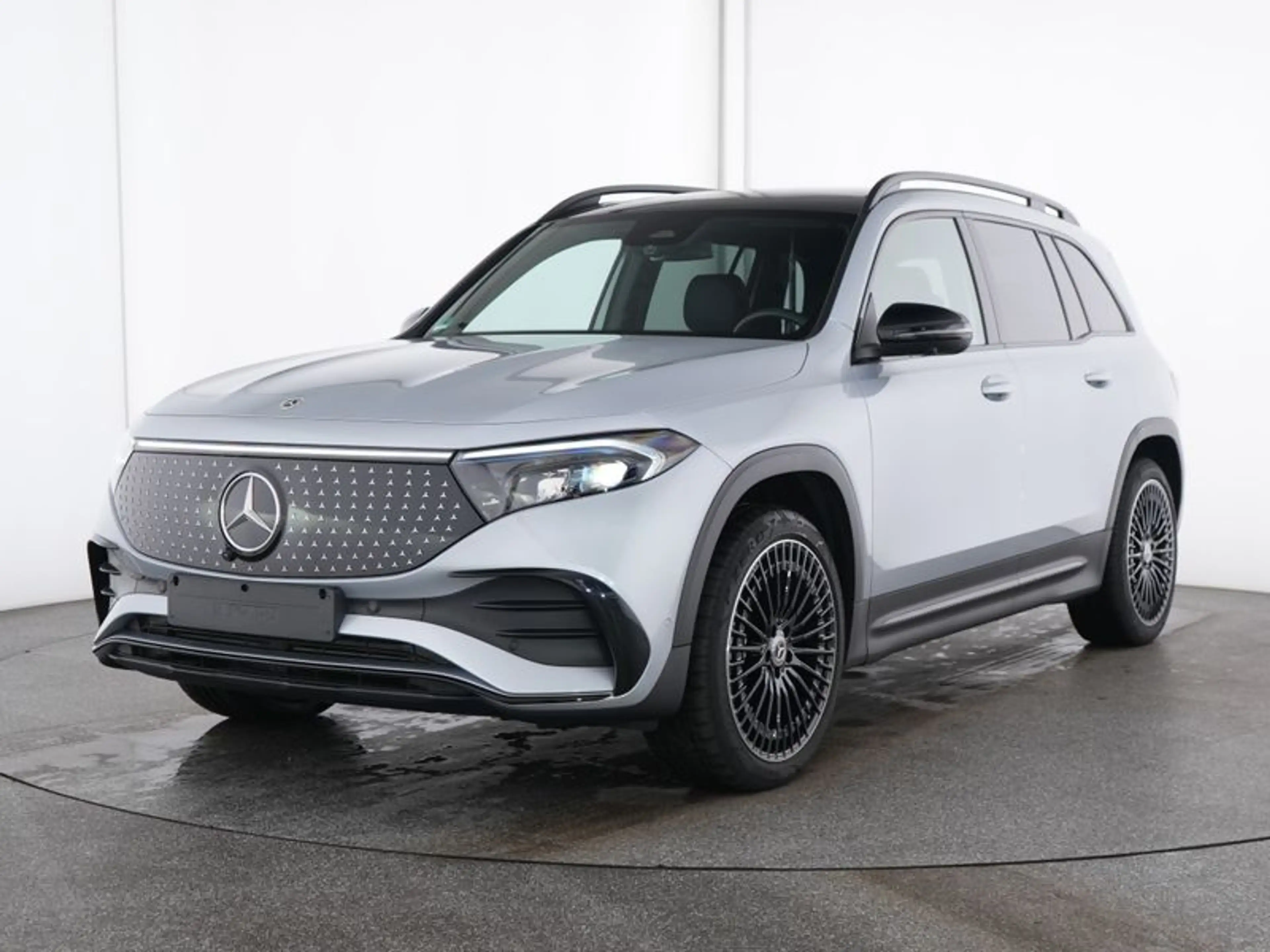 Mercedes-Benz EQB 350 4MATIC AMG Sport Night Distr Pano AHK 20" — photo 2