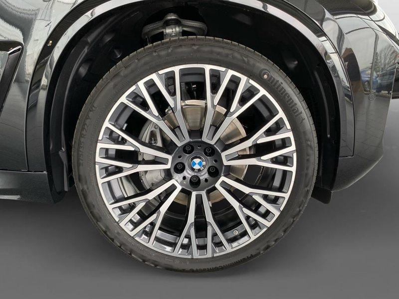 BMW X5 — photo 13