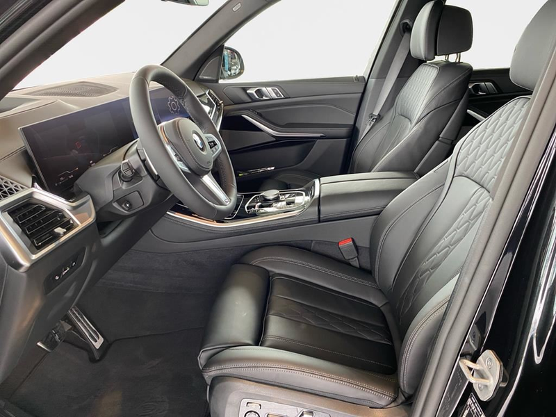 BMW X5 — photo 7