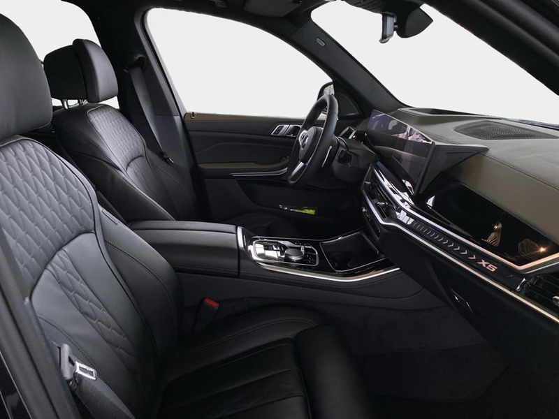 BMW X5 — photo 11