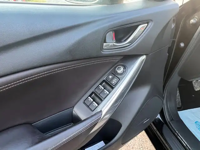 Mazda Mazda6 view 14