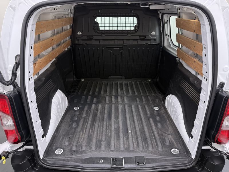 Peugeot Partner 1.2 PureTech Premium — photo 8
