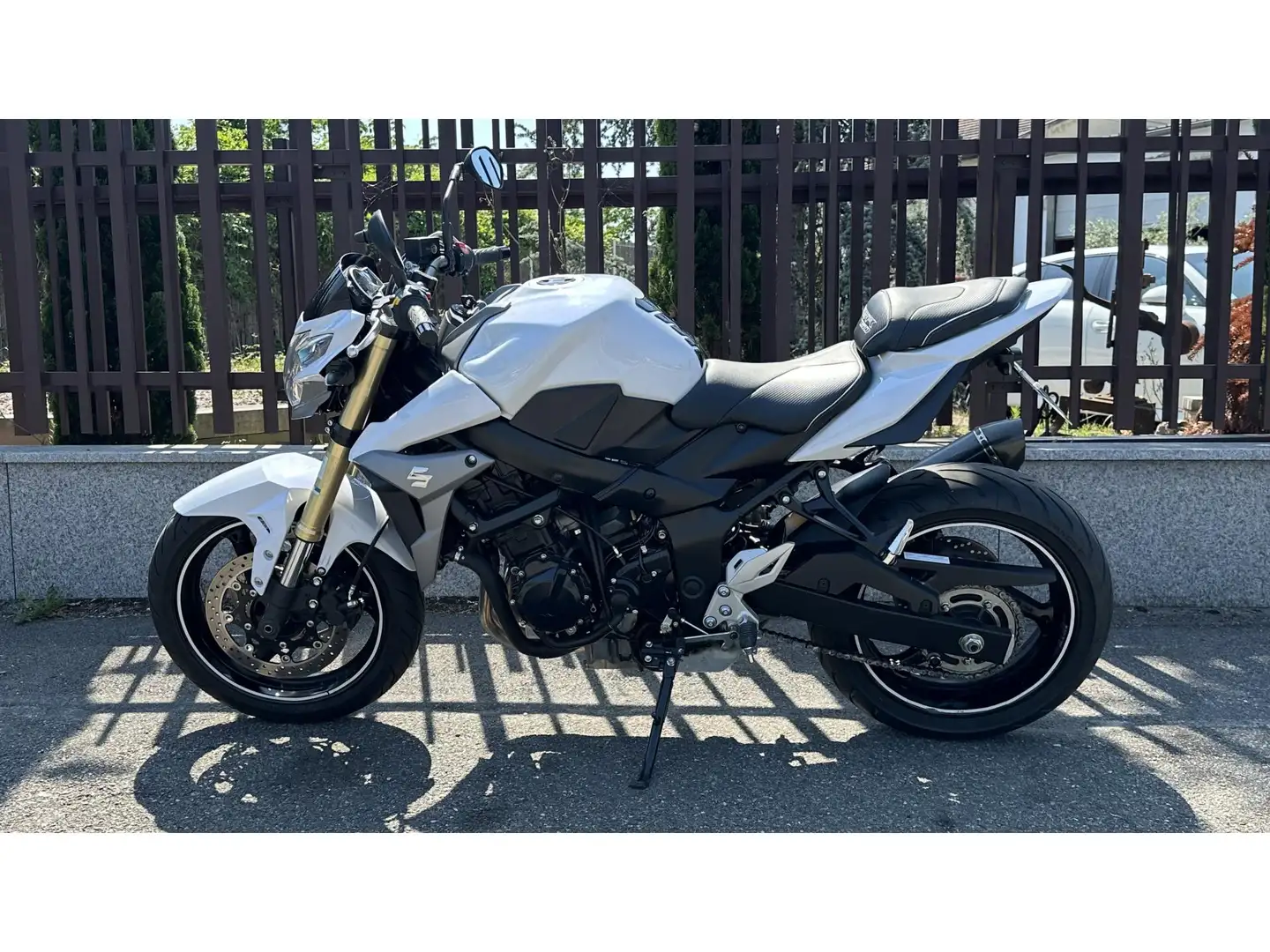 Suzuki GSR 750 750 / GSR750 LS - AKRAPOVIC / GARANTIE 12 MOIS Blanc - 2