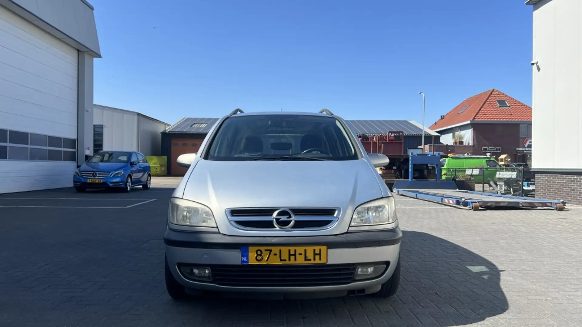 Opel Zafira 1.8-16V Elegance Gris - 2