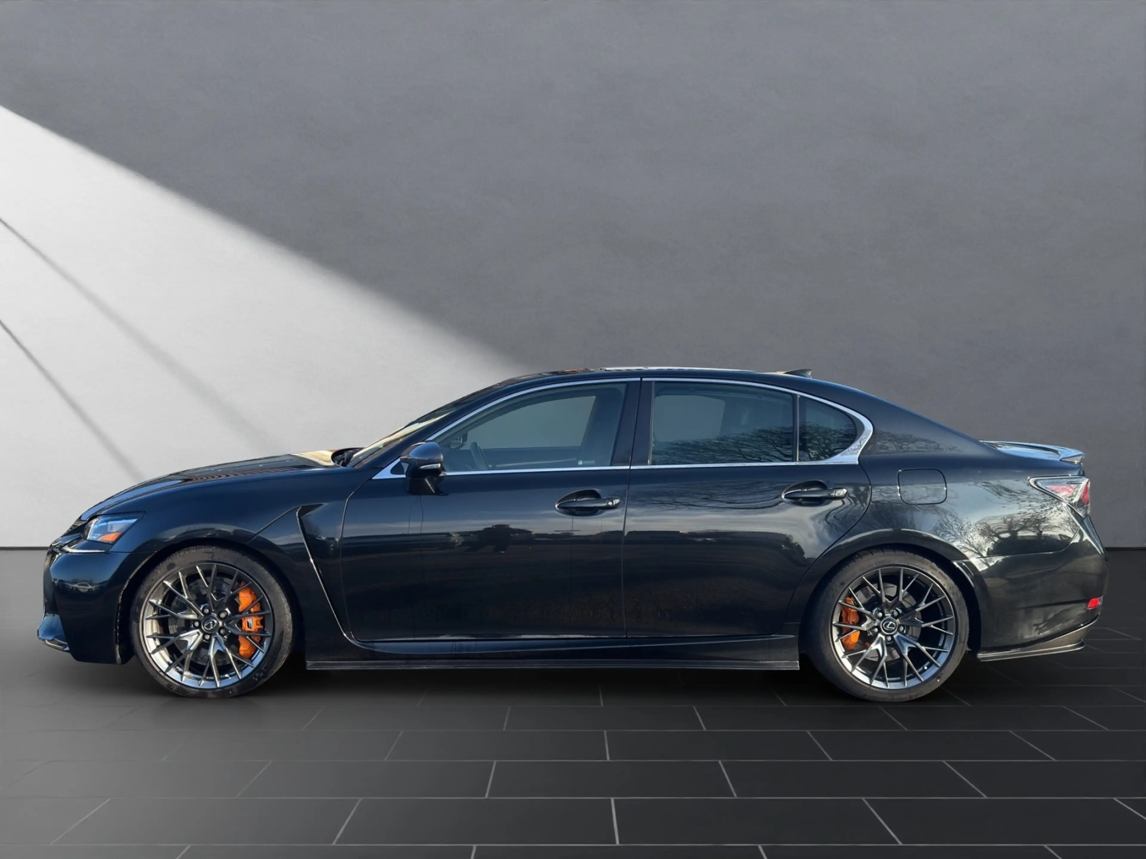 Lexus GS F 5.0 V8 SAUGER SCHIEBEDACH+LEXUS GARANTIE — photo 2