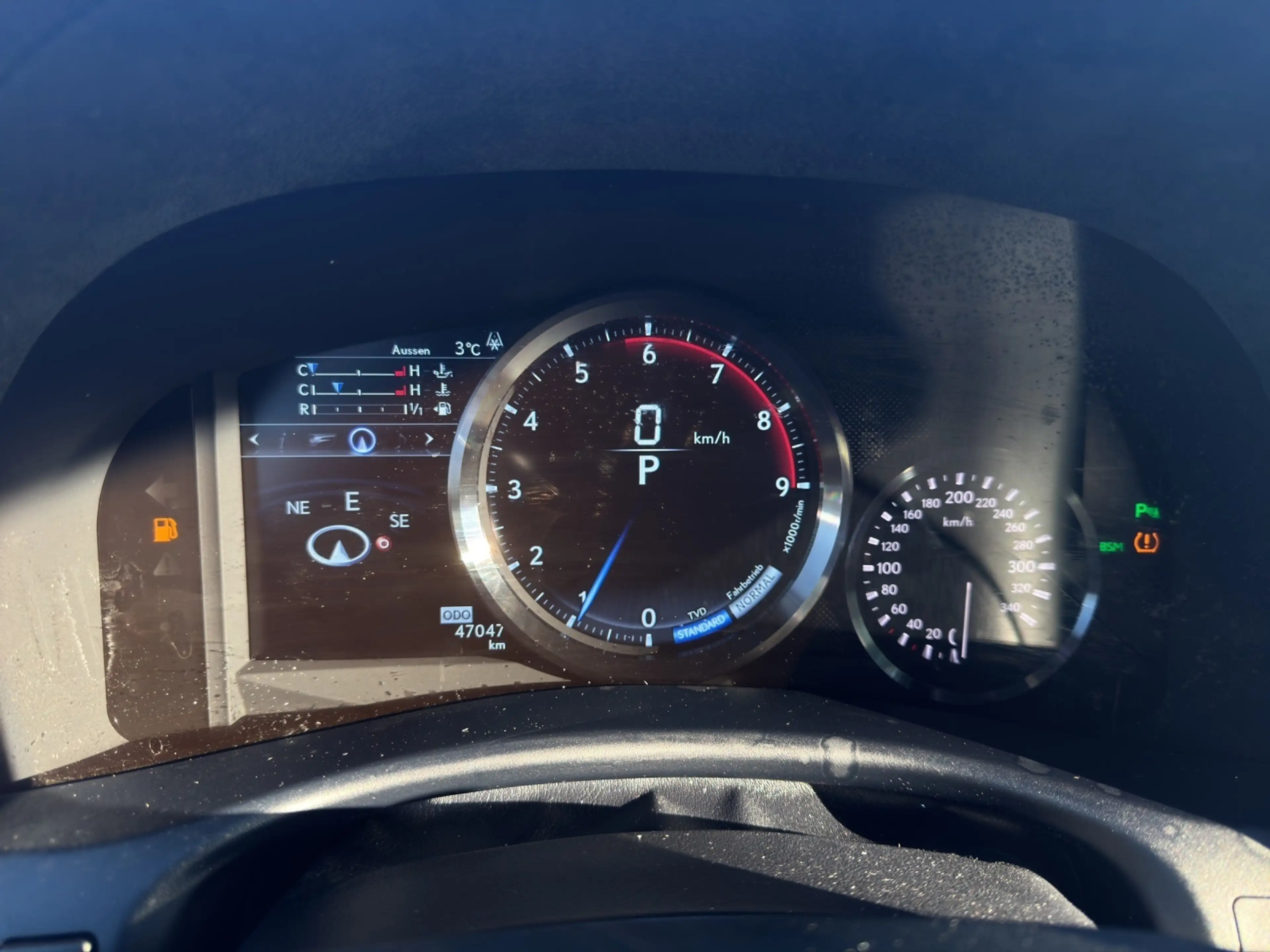 Lexus GS F 5.0 V8 SAUGER SCHIEBEDACH+LEXUS GARANTIE — photo 11