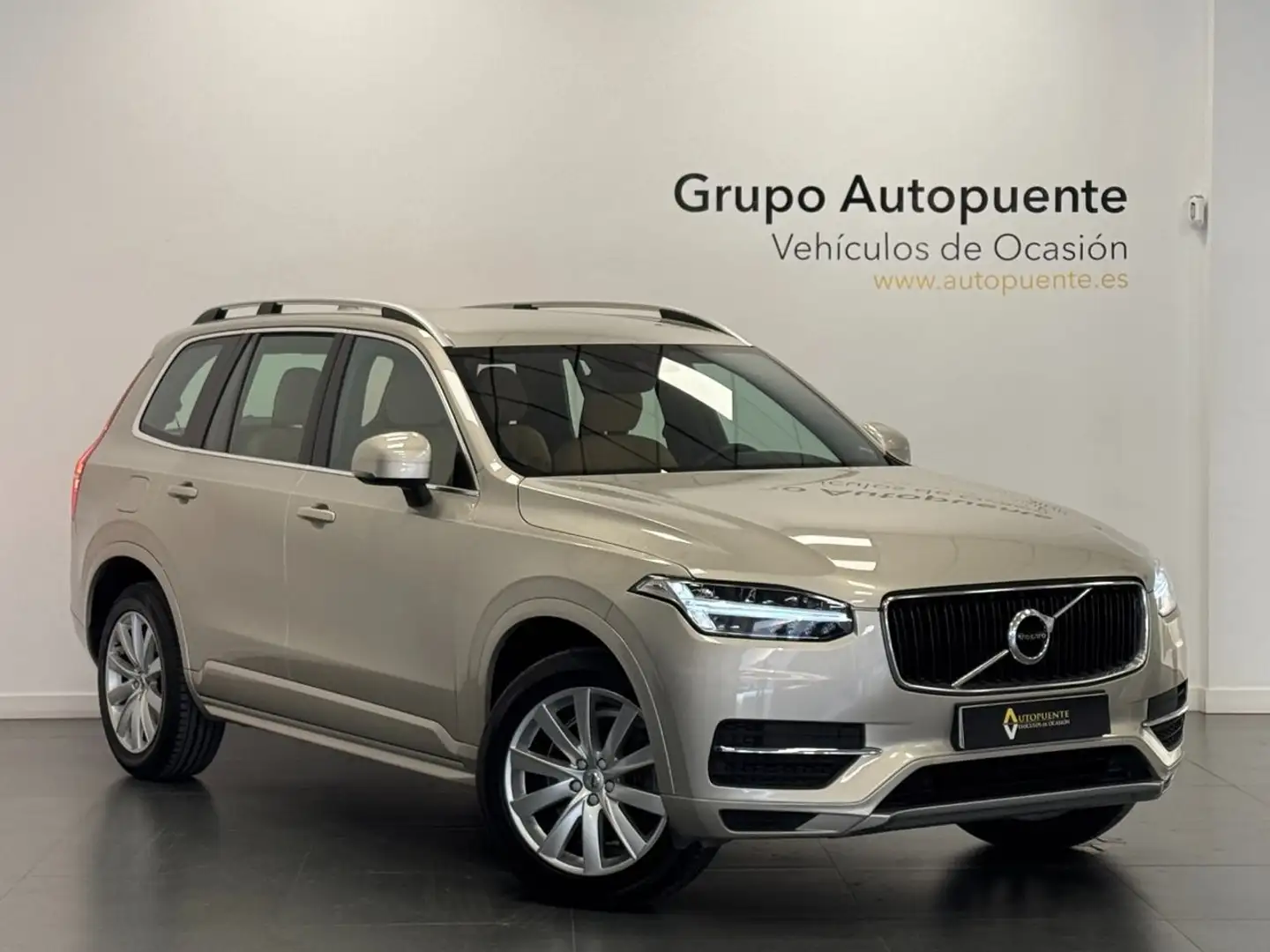 Volvo XC90 D5 Inscription C AWD 235 Aut. Amarillo - 1