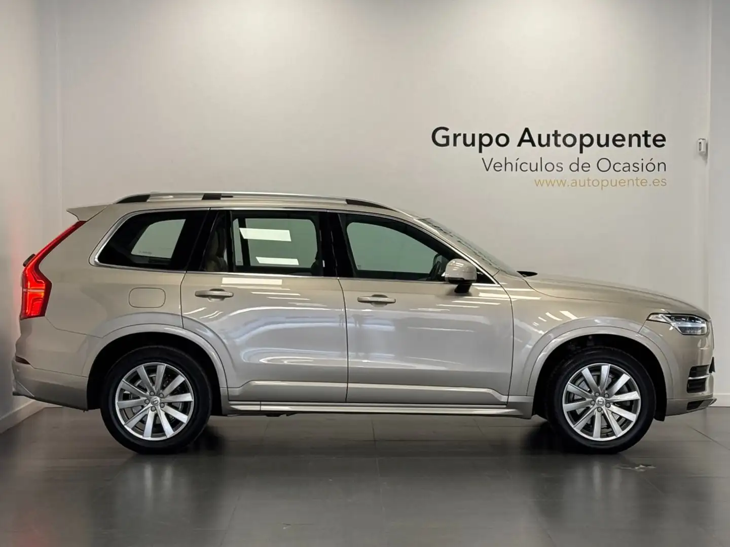 Volvo XC90 D5 Inscription C AWD 235 Aut. Yellow - 2