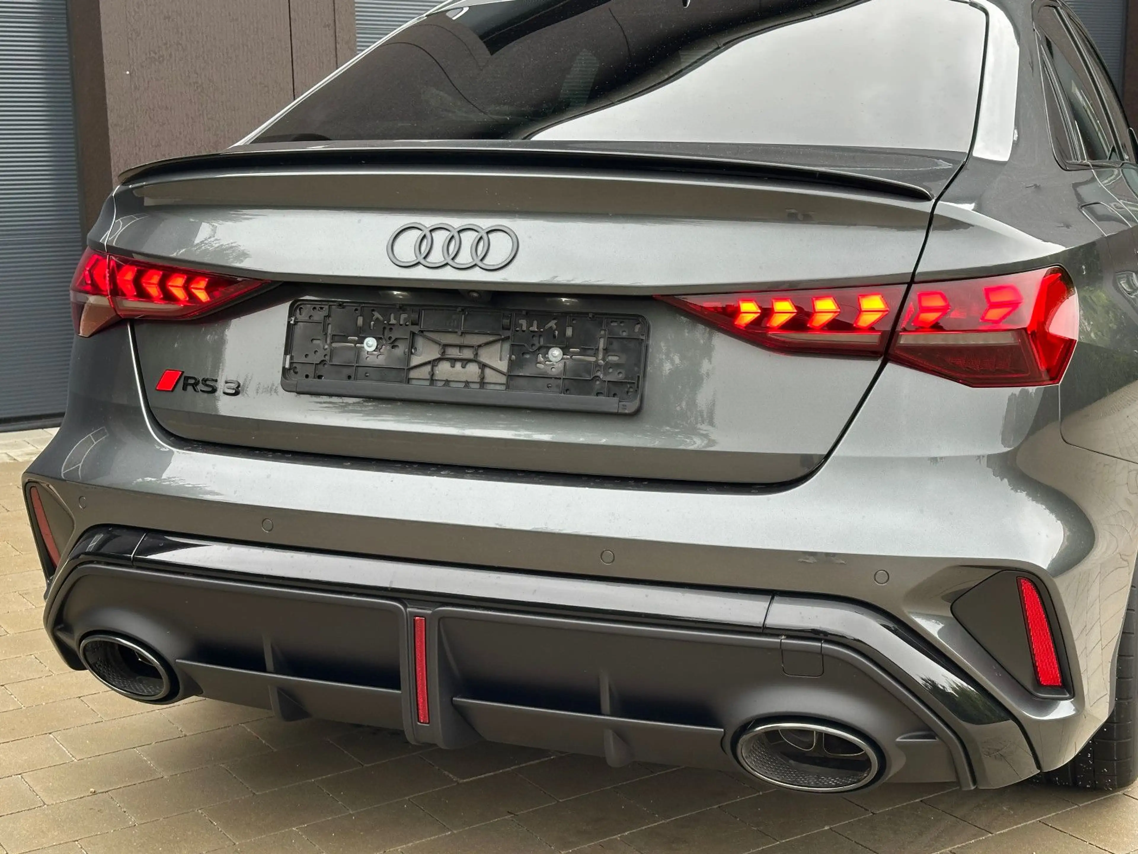 Audi RS3 Limousine MASSAGE/SPORTABGAS/PANO/360°/SONOS — photo 6