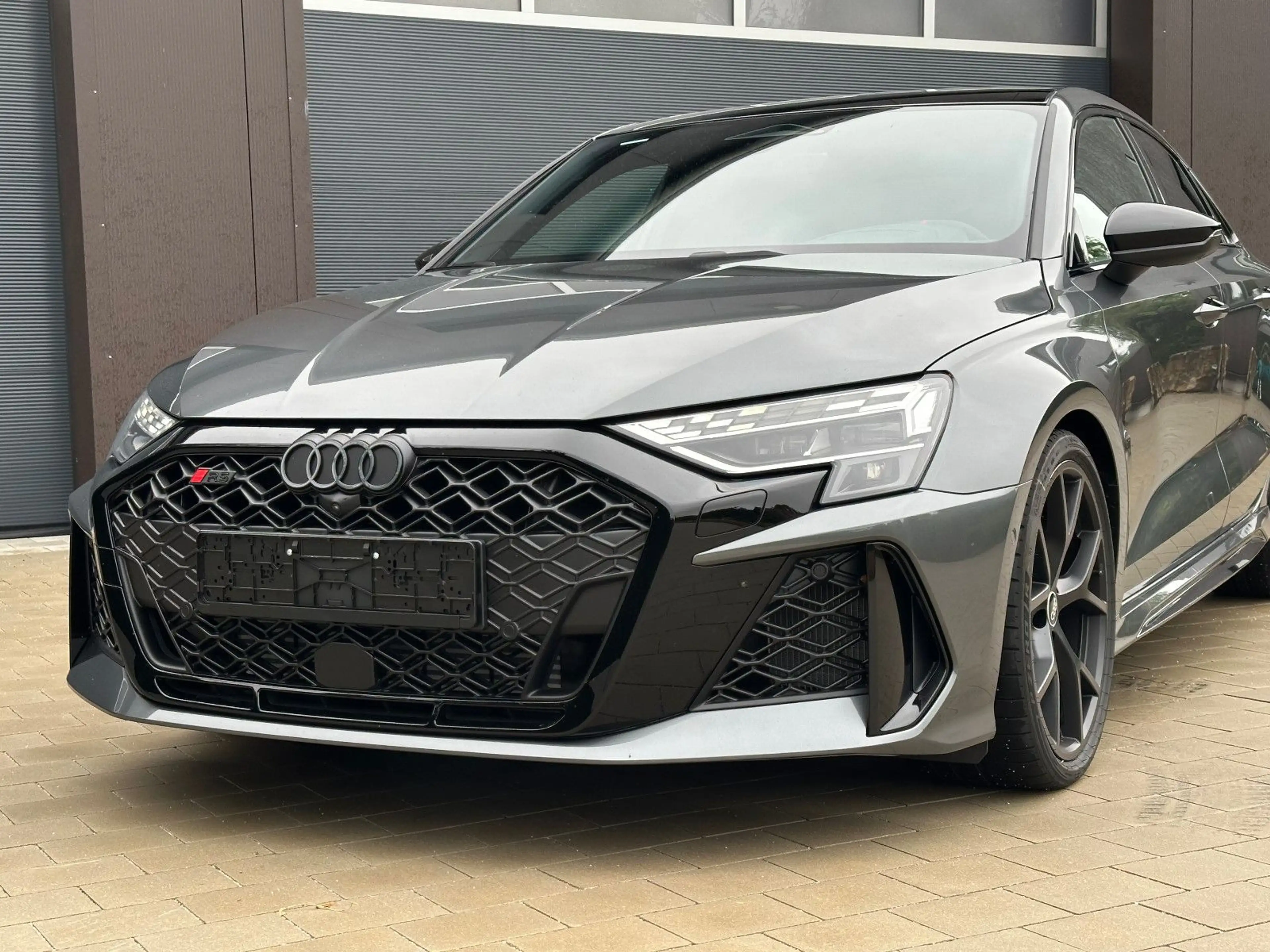 Audi RS3 Limousine MASSAGE/SPORTABGAS/PANO/360°/SONOS — photo 2