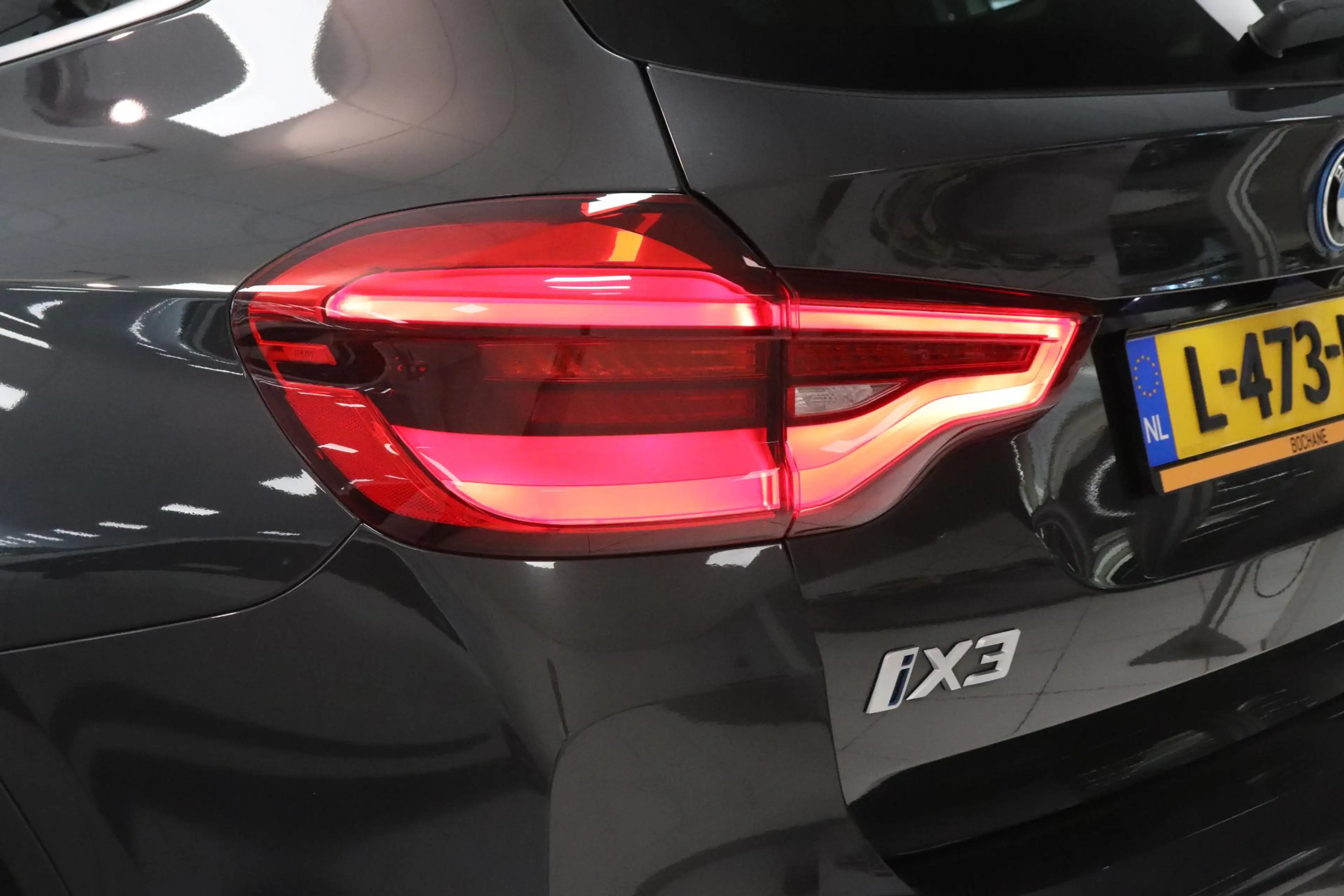 BMW iX3 Executive 80 kWh | M-Pakket | Panoramadak | SoH 98 — photo 17