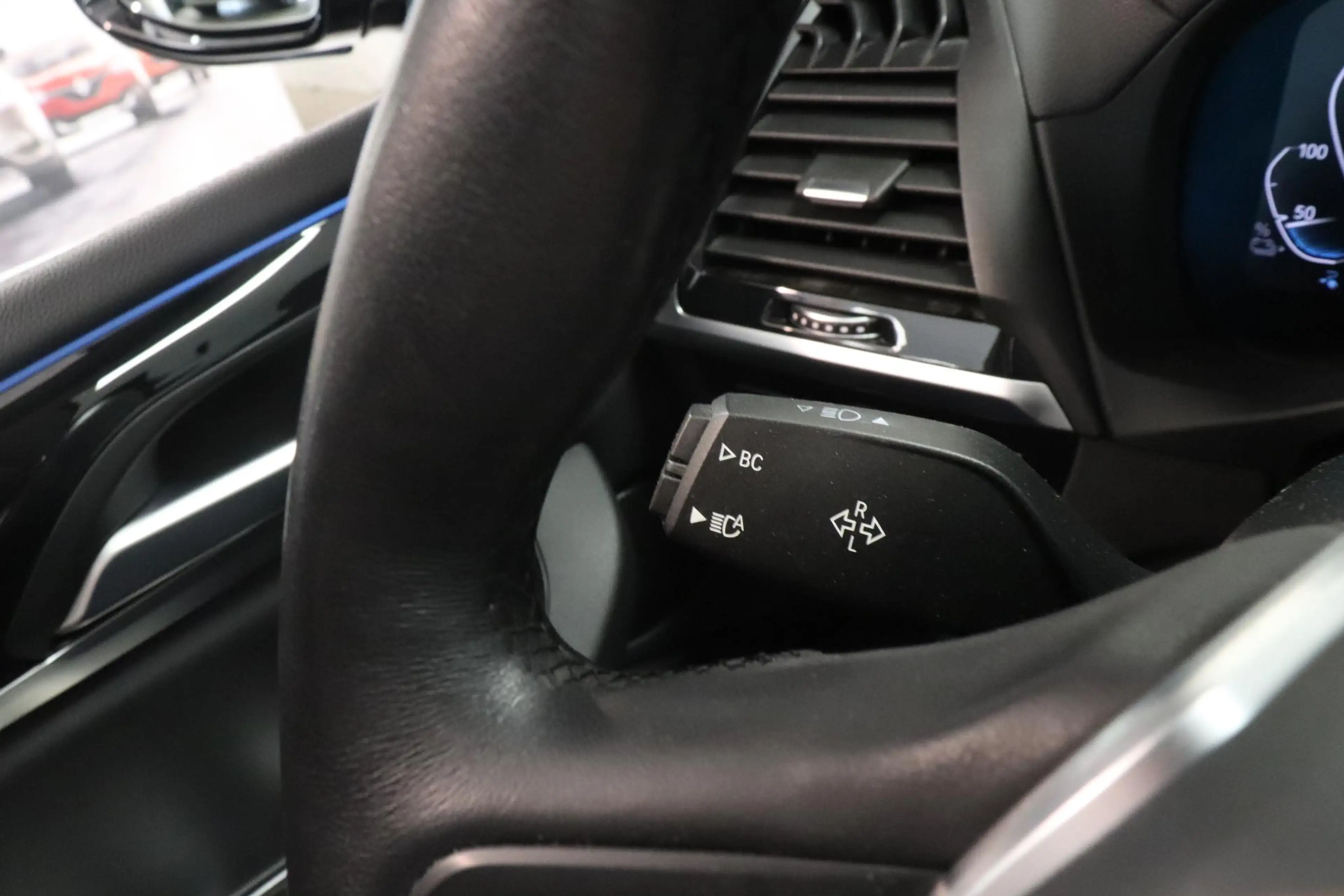 BMW iX3 Executive 80 kWh | M-Pakket | Panoramadak | SoH 98 — photo 35