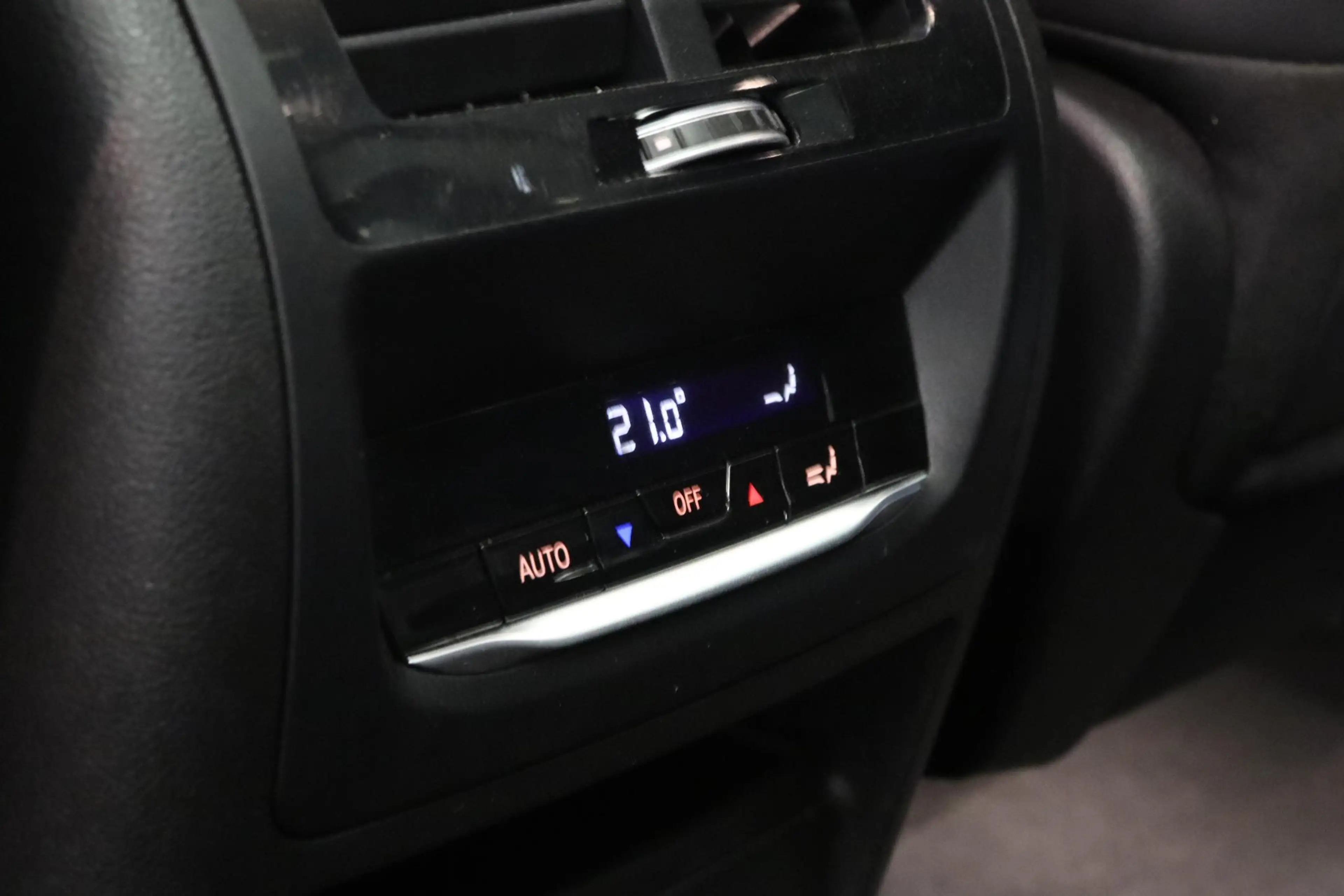 BMW iX3 Executive 80 kWh | M-Pakket | Panoramadak | SoH 98 — photo 31