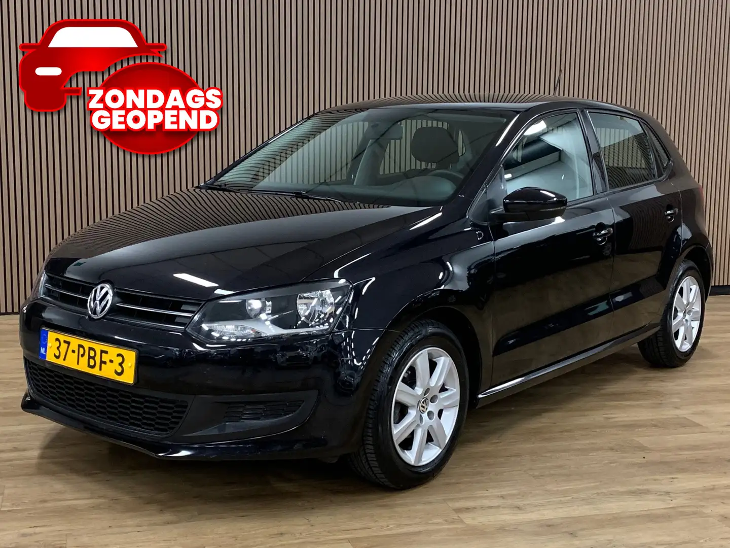 Volkswagen Polo 1.4-16V Comfortline|Airco|5 Deurs| Černá - 1