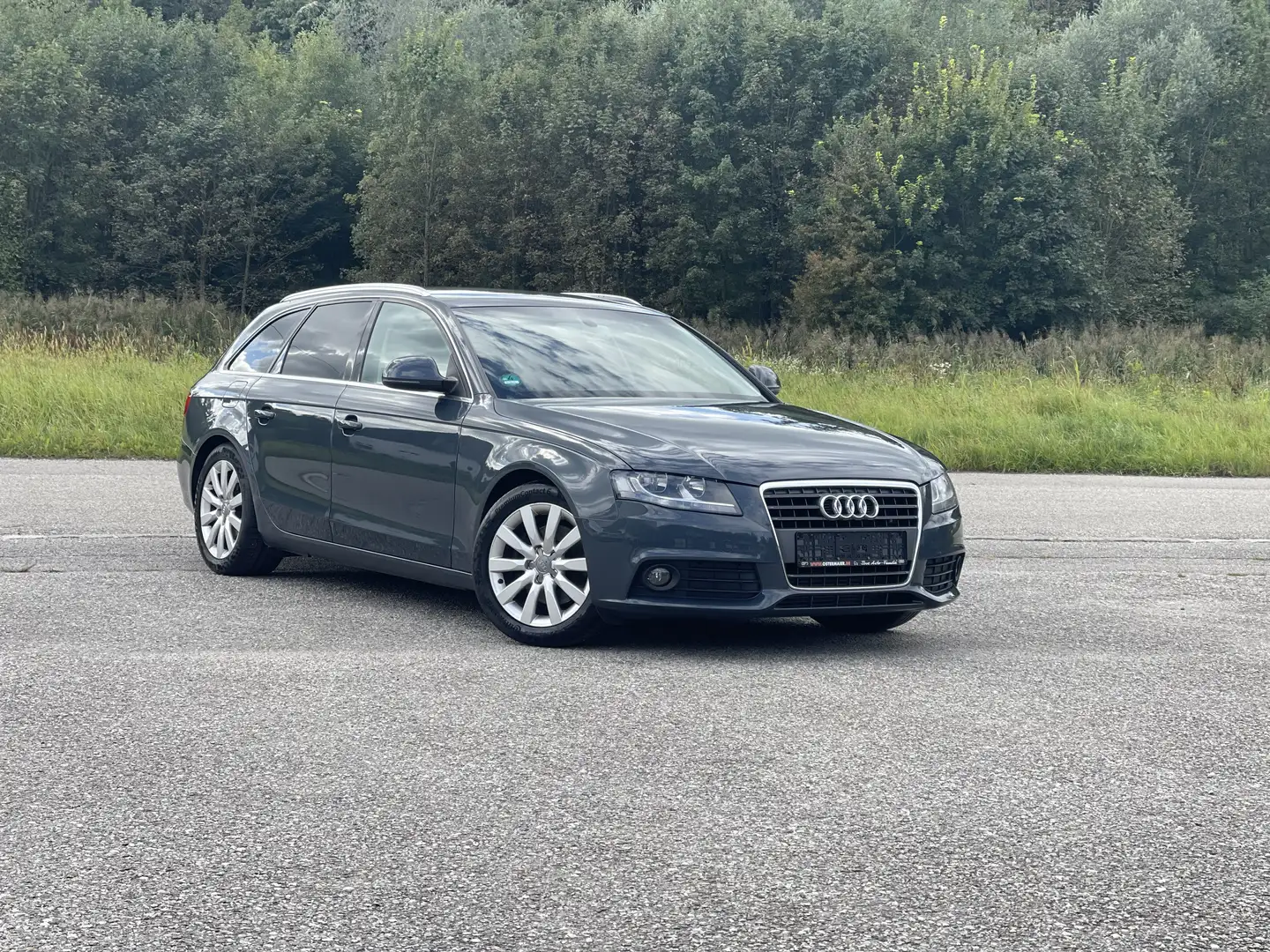 Audi A4 Ambition-2.Hand-Neue Steuerkette-Garantie- Grau - 1