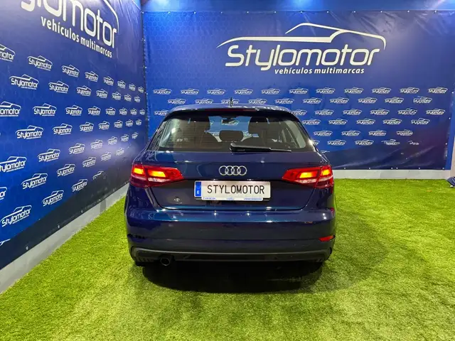 Audi A3 view 3