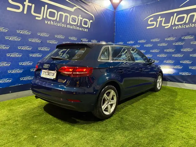 Audi A3 view 4