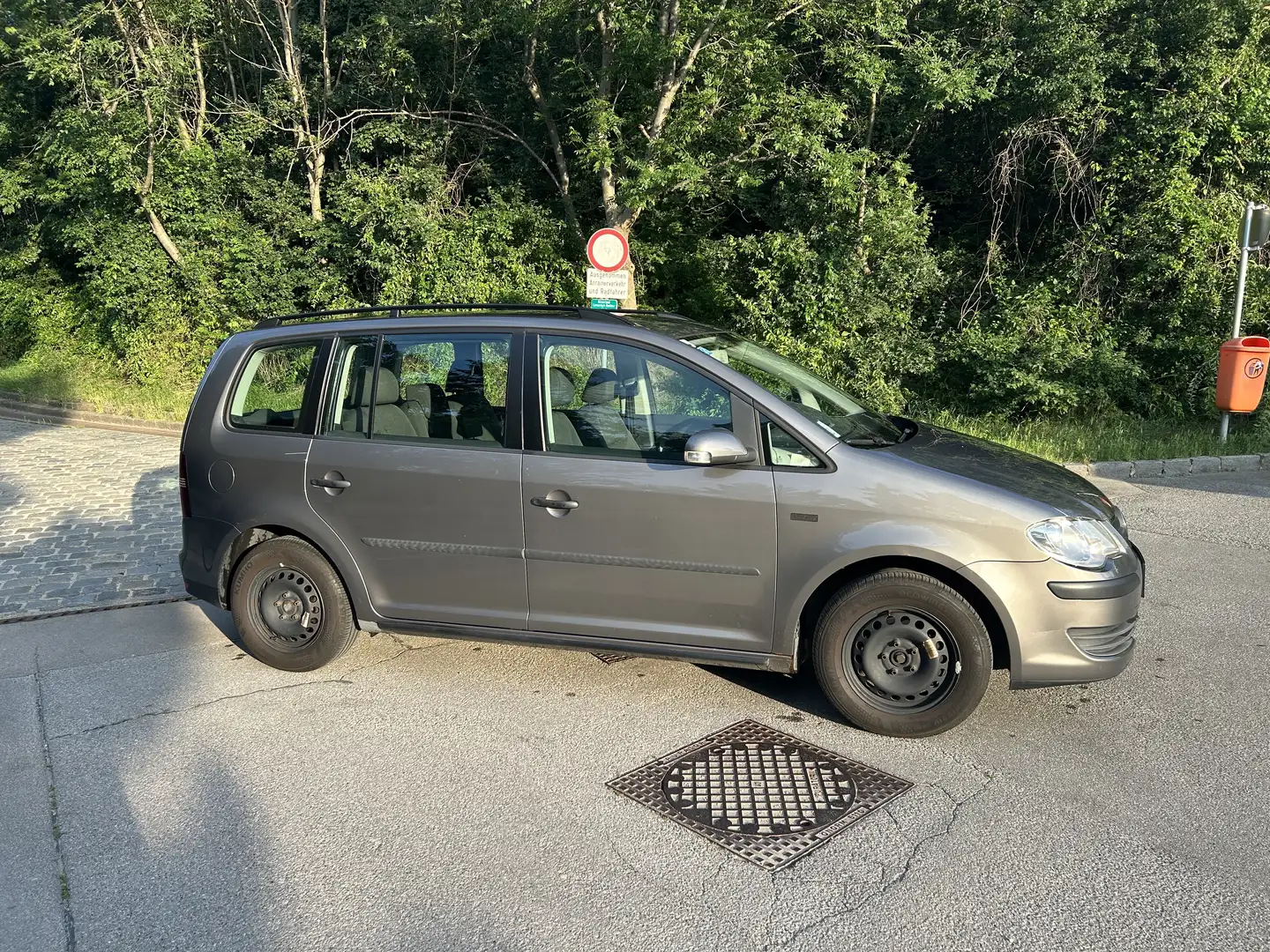 Volkswagen Touran Plateado - 2
