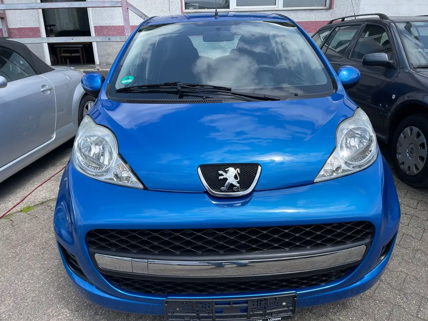 Peugeot 107 Filou Automatik Klima 64000 km Blau - 2