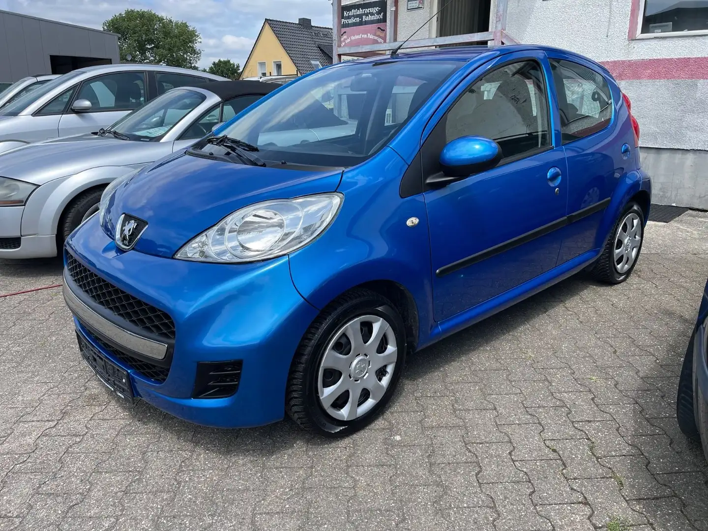 Peugeot 107 Filou Automatik Klima 64000 km Blau - 1